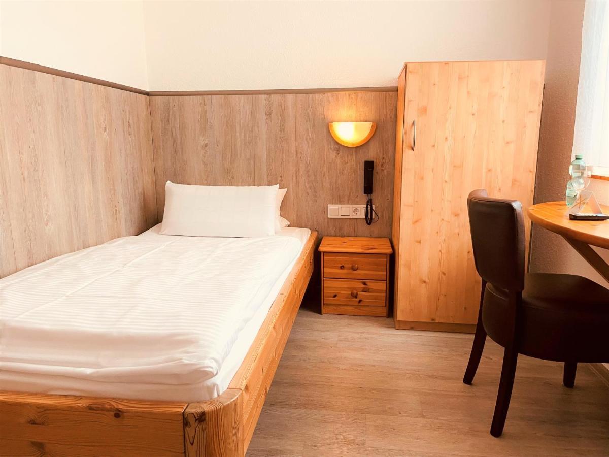 Hotel Orthwein -Kostenfreie Parkplaetze- 콜베 외부 사진