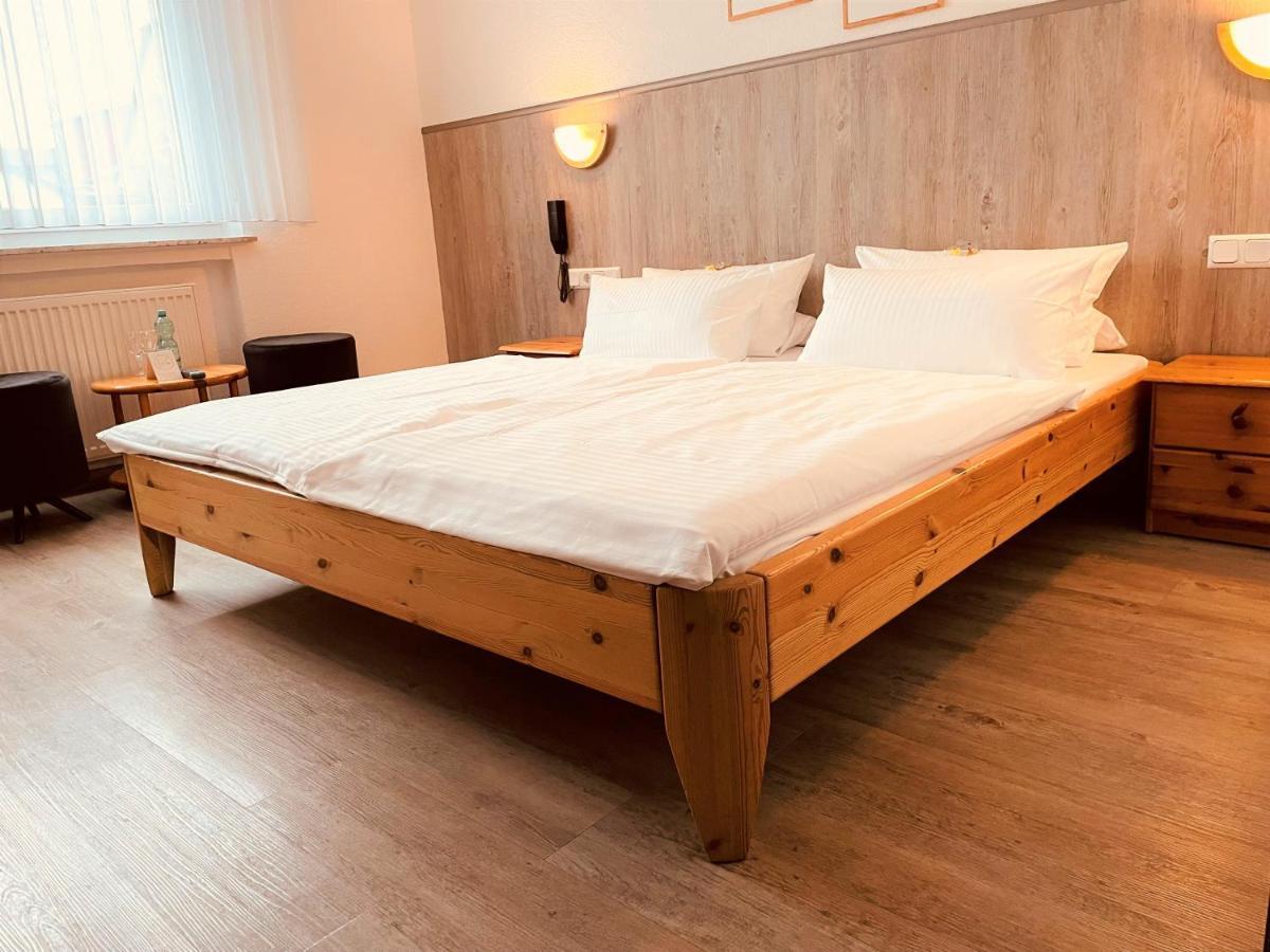 Hotel Orthwein -Kostenfreie Parkplaetze- 콜베 외부 사진