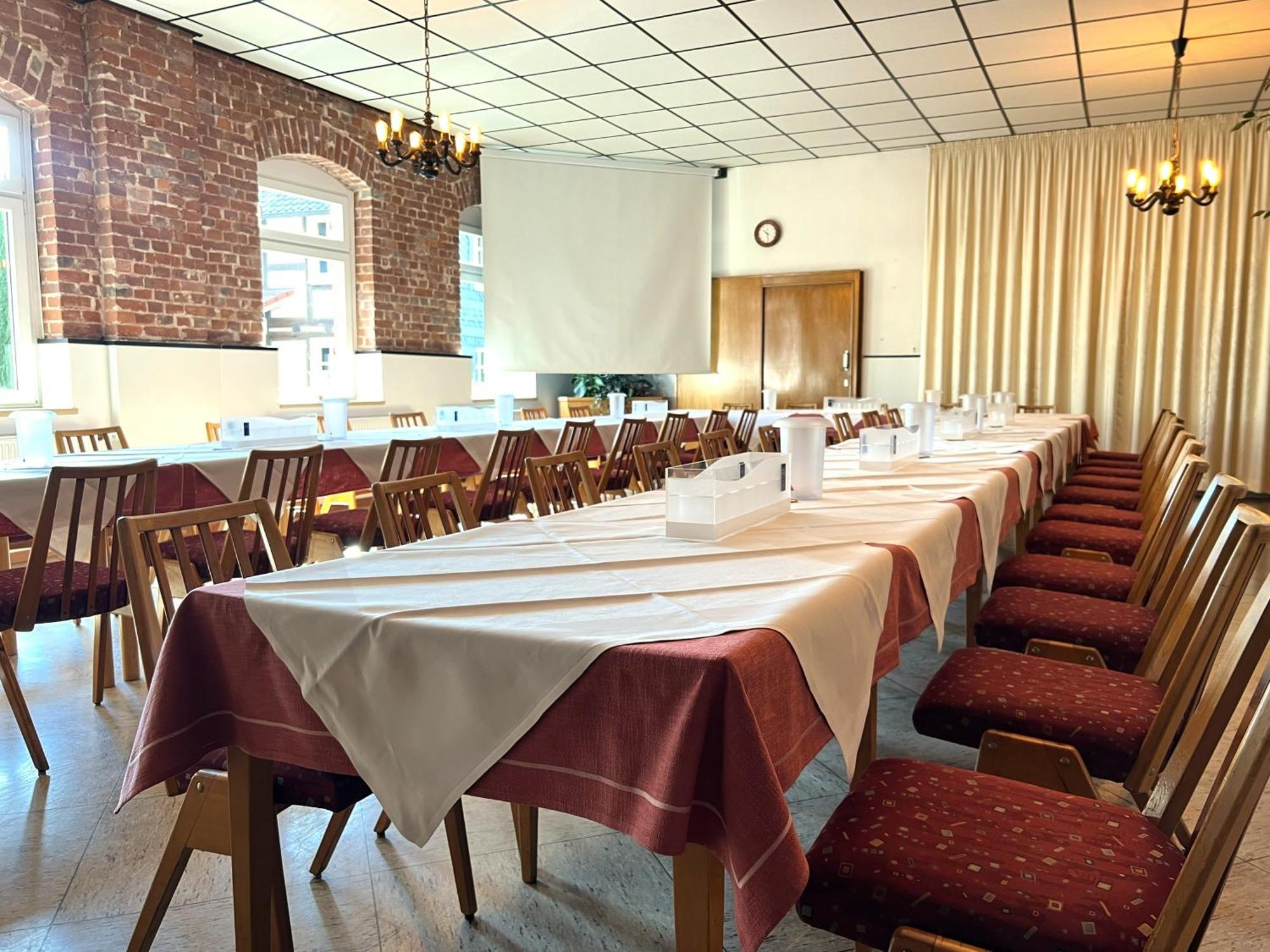 Hotel Orthwein -Kostenfreie Parkplaetze- 콜베 외부 사진