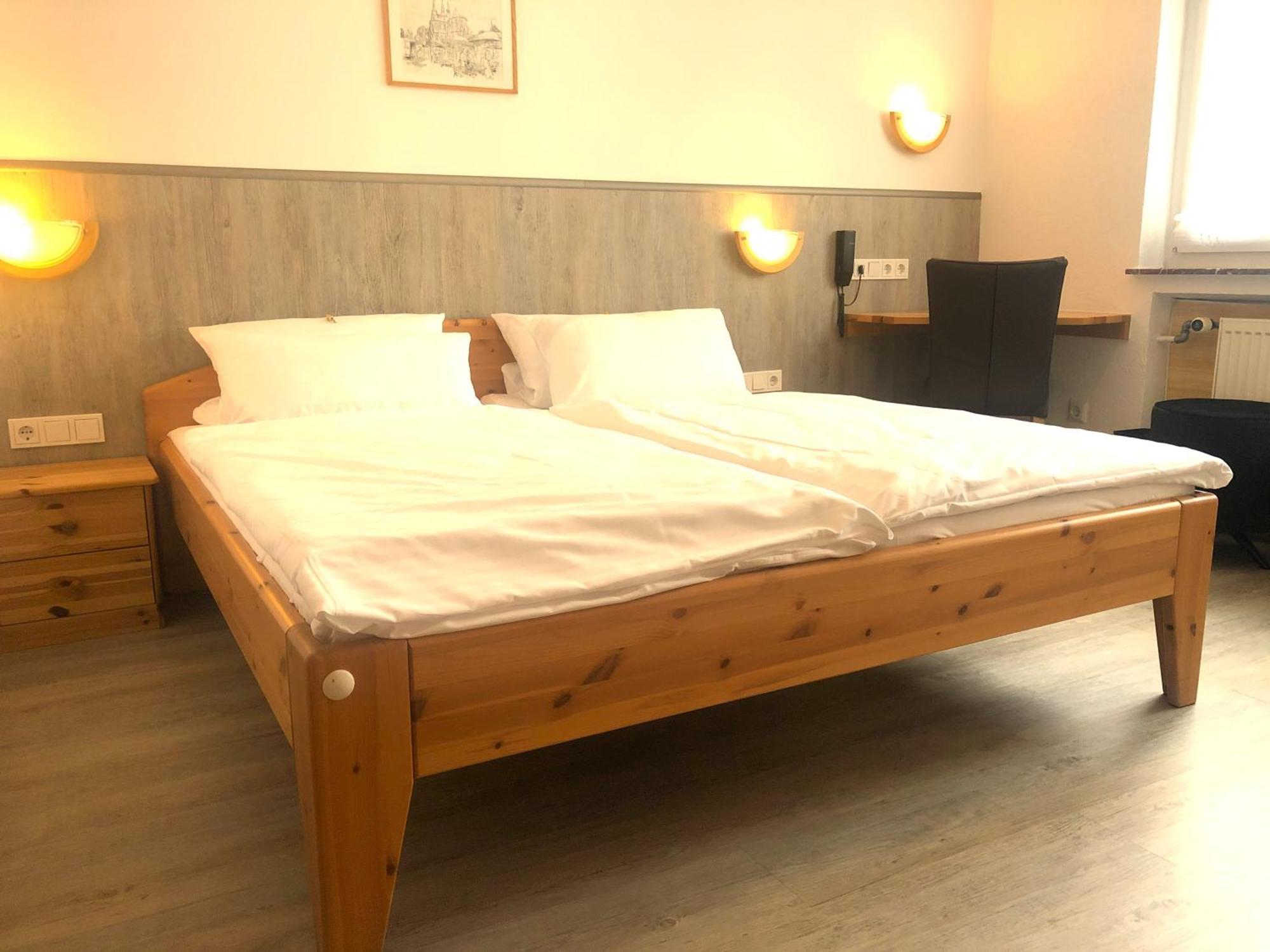 Hotel Orthwein -Kostenfreie Parkplaetze- 콜베 외부 사진
