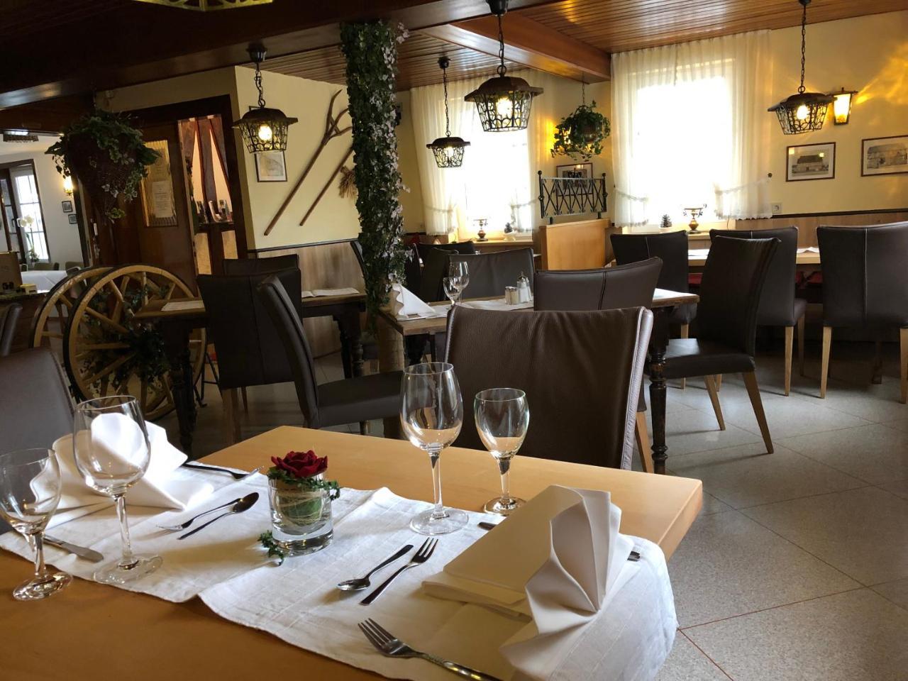 Hotel Orthwein -Kostenfreie Parkplaetze- 콜베 외부 사진